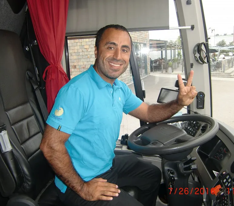 Özz Nujen