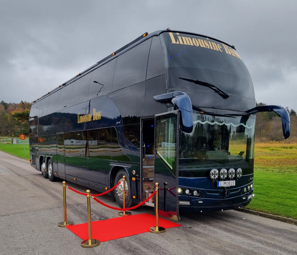 Boka transfer med buss landvetter till valfri ort upp till 44 personer