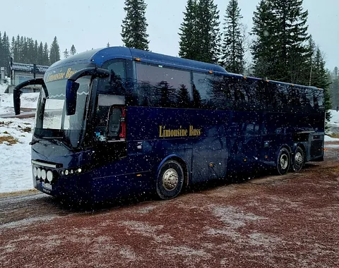 Limousinebuss_Bussresa-till-fjällen-partybuss-sälen-lindvallen-göteborg