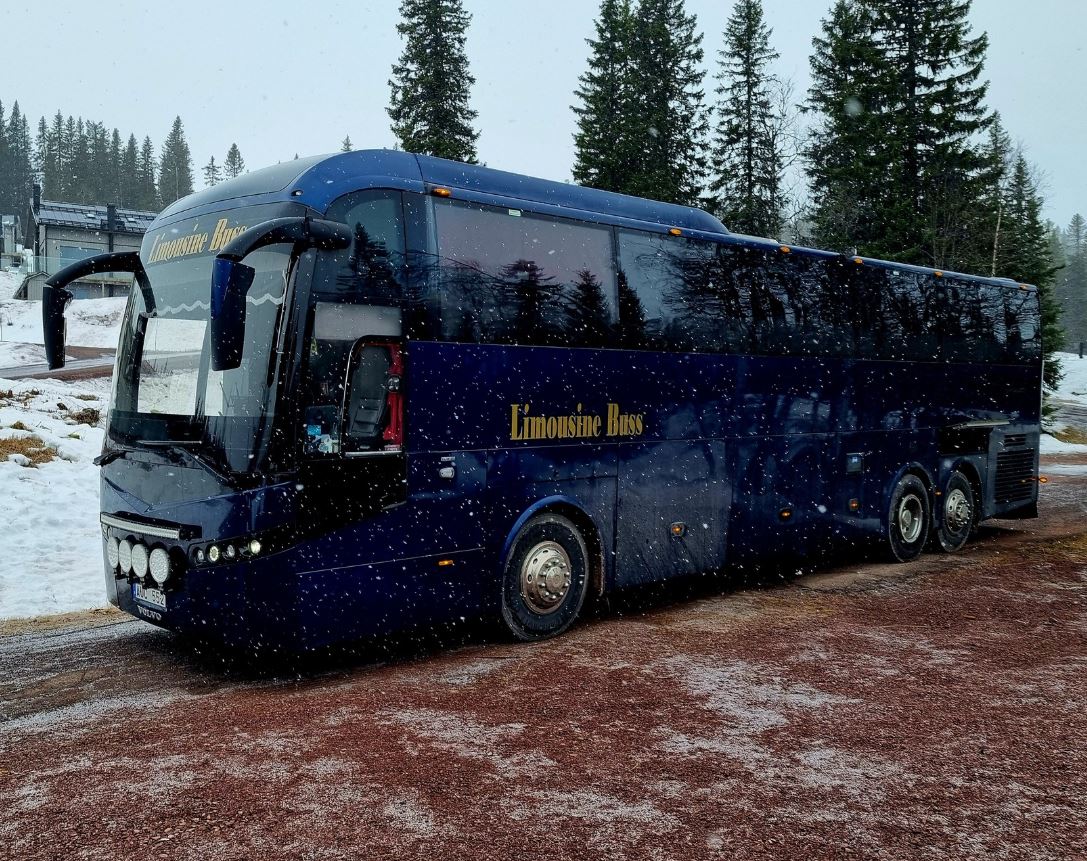 Limousinebuss_Bussresa-till-fjällen-partybuss-sälen-lindvallen-göteborg